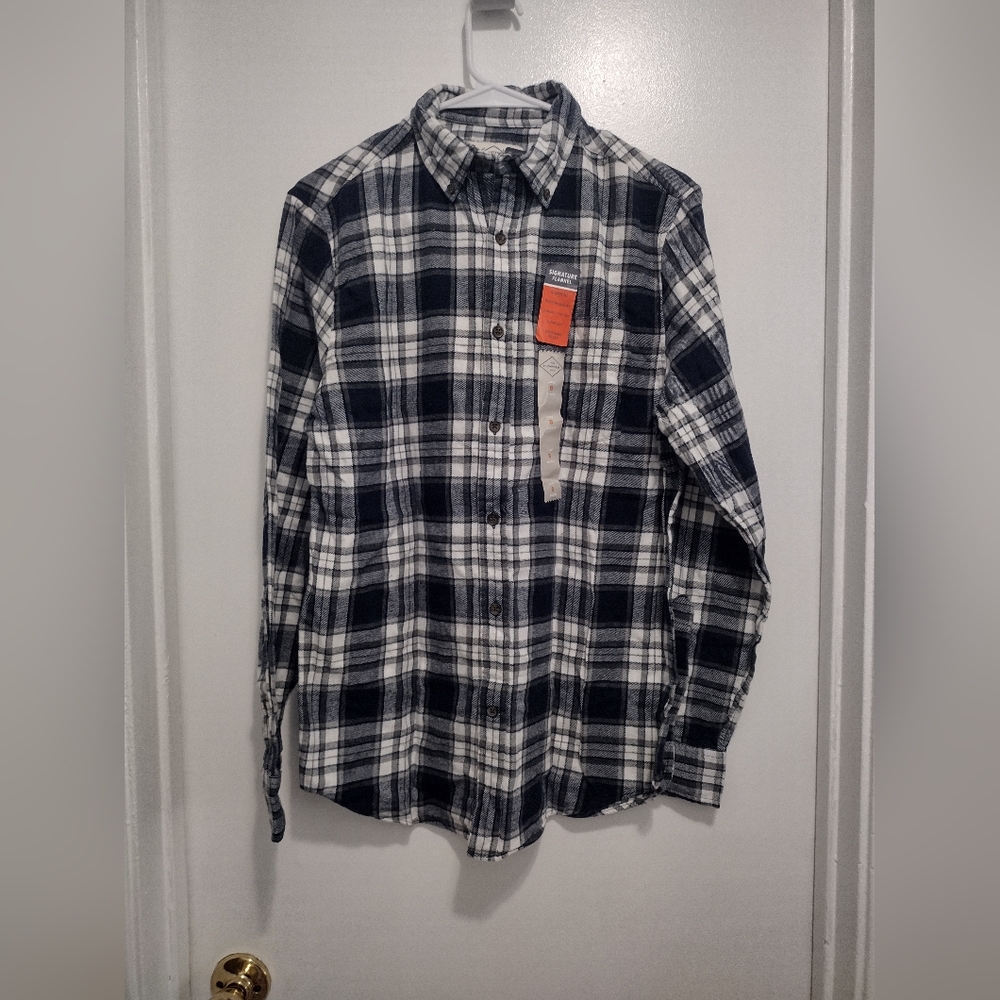 NWT St Johns Bay Long Sleeve Button Up Shirt Size S